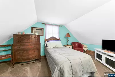 442 Central Park Drive, New Milford, NJ 07646 - Photo 22