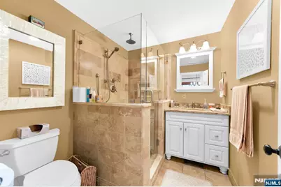 442 Central Park Drive, New Milford, NJ 07646 - Photo 16