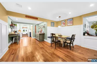 442 Central Park Drive, New Milford, NJ 07646 - Photo 10