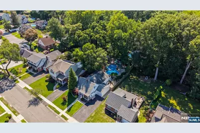 442 Central Park Drive, New Milford, NJ 07646 - Photo 36