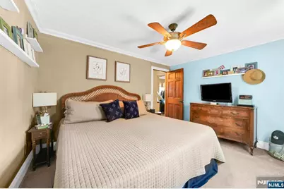 442 Central Park Drive, New Milford, NJ 07646 - Photo 20