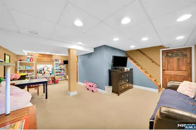 442 Central Park Drive, New Milford, NJ 07646 - Photo 28