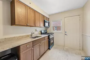 183 Norman Rd, Newark, NJ 07106 - Photo 12