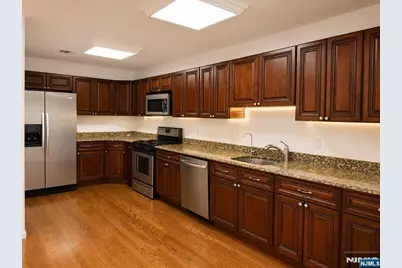 135 38th 404 #404, Union City, NJ 07087 - Photo 6