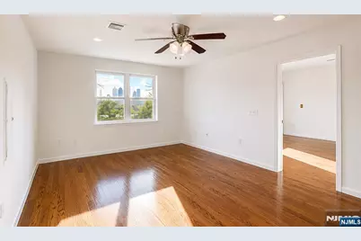 135 38th 404 #404, Union City, NJ 07087 - Photo 2