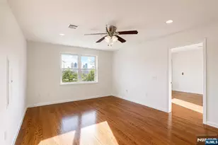 135 38th 404, Union City, NJ 07087 - Photo 2