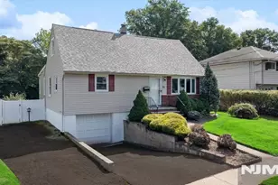 31 Vivian Ave, Emerson, NJ 07630 - Photo 44