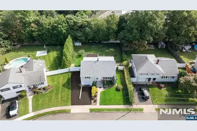 31 Vivian Avenue, Emerson, NJ 07630 - Photo 2