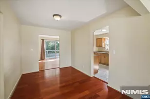 31 Vivian Ave, Emerson, NJ 07630 - Photo 8