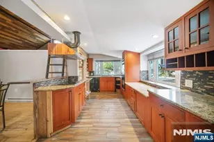 15 Allegheny Ave, West Milford, NJ 07480 - Photo 10