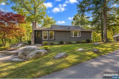 15 Allegheny Avenue, West Milford, NJ 07480 - Photo 2