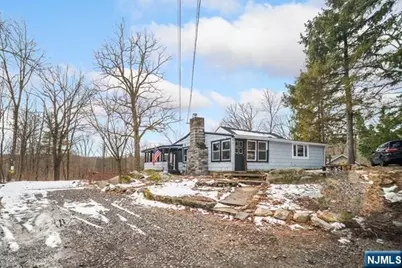 15 Allegheny Avenue, West Milford, NJ 07480 - Photo 2
