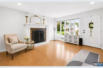 79 Bergen Avenue, Waldwick, NJ 07463 - Photo 4