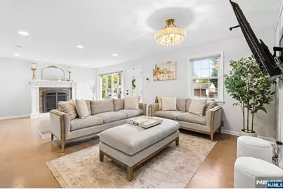 79 Bergen Avenue, Waldwick, NJ 07463 - Photo 6