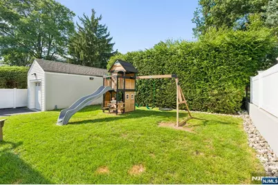 79 Bergen Avenue, Waldwick, NJ 07463 - Photo 28