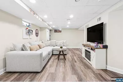 79 Bergen Avenue, Waldwick, NJ 07463 - Photo 24