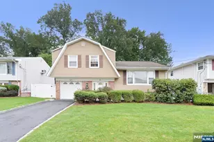 10 Sieber Ct, Bergenfield, NJ 07621 - Photo 2