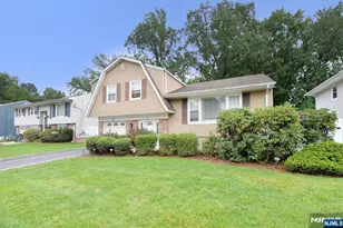 10 Sieber Ct, Bergenfield, NJ 07621 - Photo 4