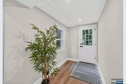152 Washington Place, Teaneck Township, NJ 07666 - Photo 24