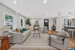 152 Washington Pl, Teaneck Township, NJ 07666 - Photo 10