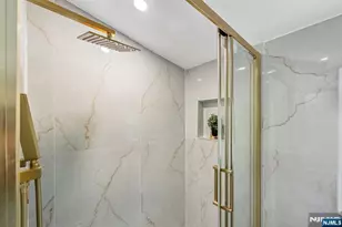 152 Washington Pl, Teaneck Township, NJ 07666 - Photo 16