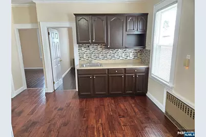 158 Knapp Avenue 2 #2, Clifton, NJ 07011 - Photo 4