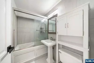 333 Grand Avenue 1N #1N, Palisades Park, NJ 07650 - Photo 8