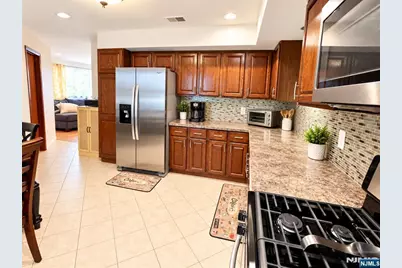 644 7th Street, Carlstadt, NJ 07072 - Photo 4