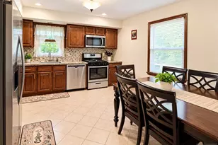 644 7th St, Carlstadt, NJ 07072 - Photo 2