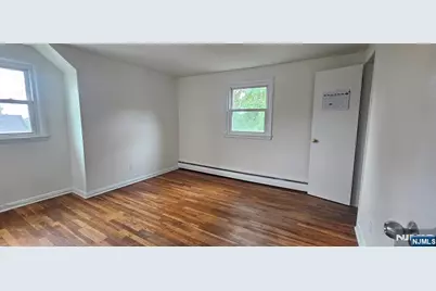 19 Knoble Place 2nd Floor #2nd Floor, Hawthorne, NJ 07506 - Photo 12