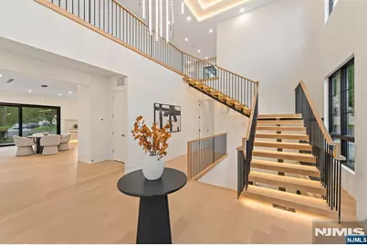 236 Woodcrest Avenue, Paramus, NJ 07652 - Photo 34