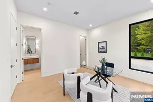 236 Woodcrest Ave, Paramus, NJ 07652 - Photo 32