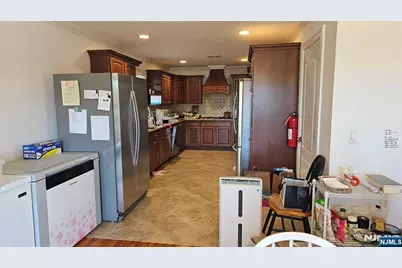 344 E Ruby Avenue A #A, Palisades Park, NJ 07650 - Photo 10