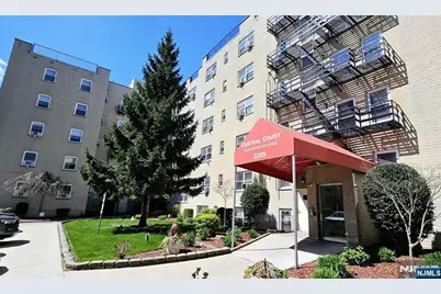 2205 Central Road D1 #D1, Fort Lee, NJ 07024 - Photo 2