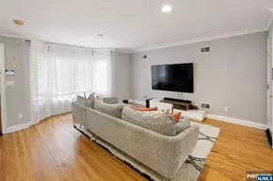 461 5th B, Palisades Park, NJ 07650 - Photo 4