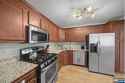 42 Hickory Way 4004 #4004, Mount Arlington, NJ 07856 - Photo 6