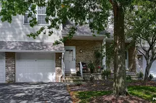 58 Parkside Ct, Wayne, NJ 07470 - Photo 2
