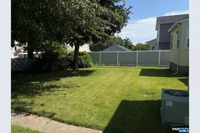 218 Pandolfi Avenue, Secaucus, NJ 07094 - Photo 20