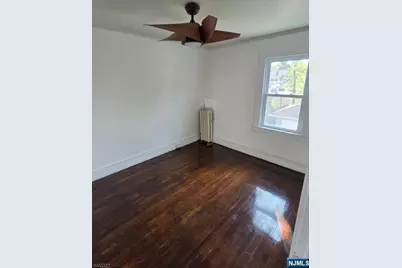 195 Kerrigan Boulevard, Newark, NJ 07106 - Photo 16