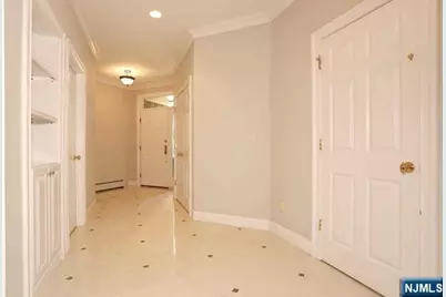 14 Kensington 14 #14, Tenafly, NJ 07670 - Photo 4