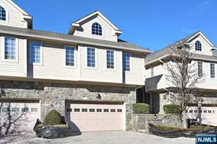 14 Kensington 14, Tenafly, NJ 07670 - Photo 2