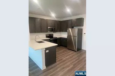 480 Paterson Avenue 106 #106, East Rutherford, NJ 07073 - Photo 2