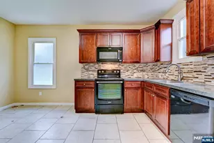 138 Hamburg Turnpike, Bloomingdale, NJ 07403 - Photo 12