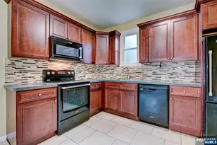 138 Hamburg Turnpike, Bloomingdale, NJ 07403 - Photo 4
