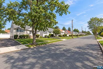 187 Kent Street, Hackensack, NJ 07601 - Photo 30
