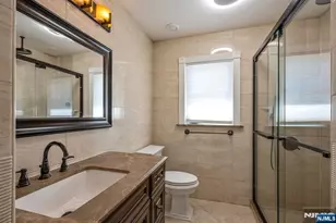 144 Seneca Ct, Paramus, NJ 07652 - Photo 14