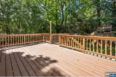 144 Seneca Court, Paramus, NJ 07652 - Photo 26