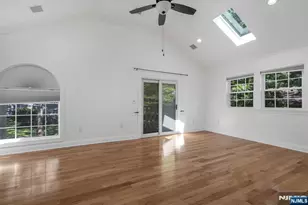 144 Seneca Ct, Paramus, NJ 07652 - Photo 16