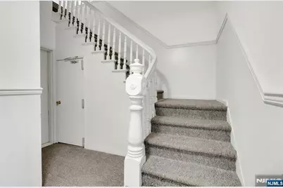 9039 Palisade Avenue 4 #4, North Bergen, NJ 07047 - Photo 4