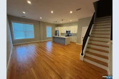 384 Paterson Avenue 203 #203, East Rutherford, NJ 07073 - Photo 6